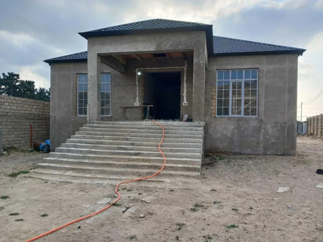 Satılır 4 otaqlı həyət evi 167 m²