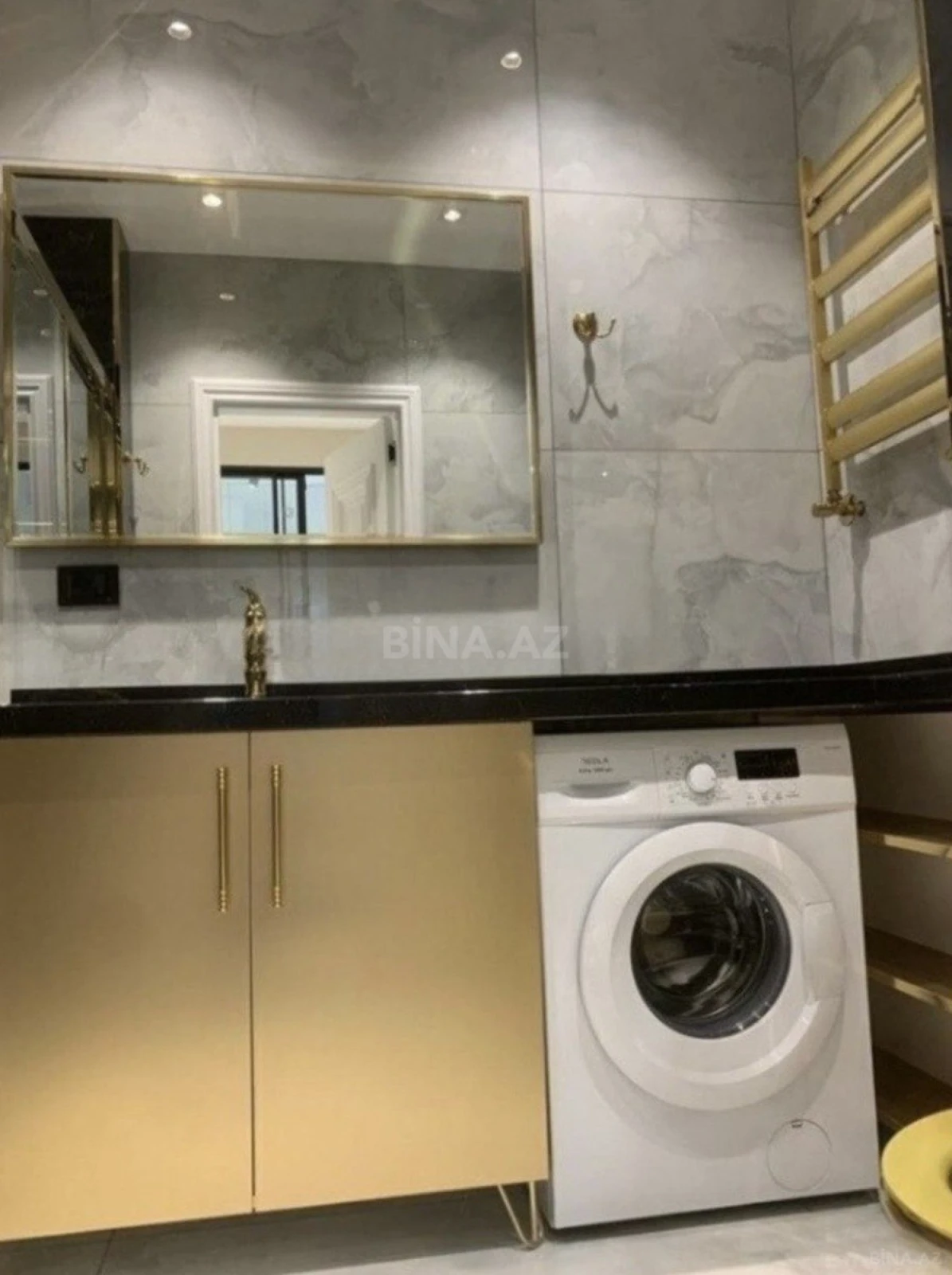 Satılır 2 otaqlı mənzil 65 m²