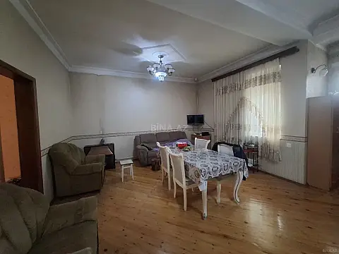 Kirayə verilir 10 otaqlı həyət evi 252 m²