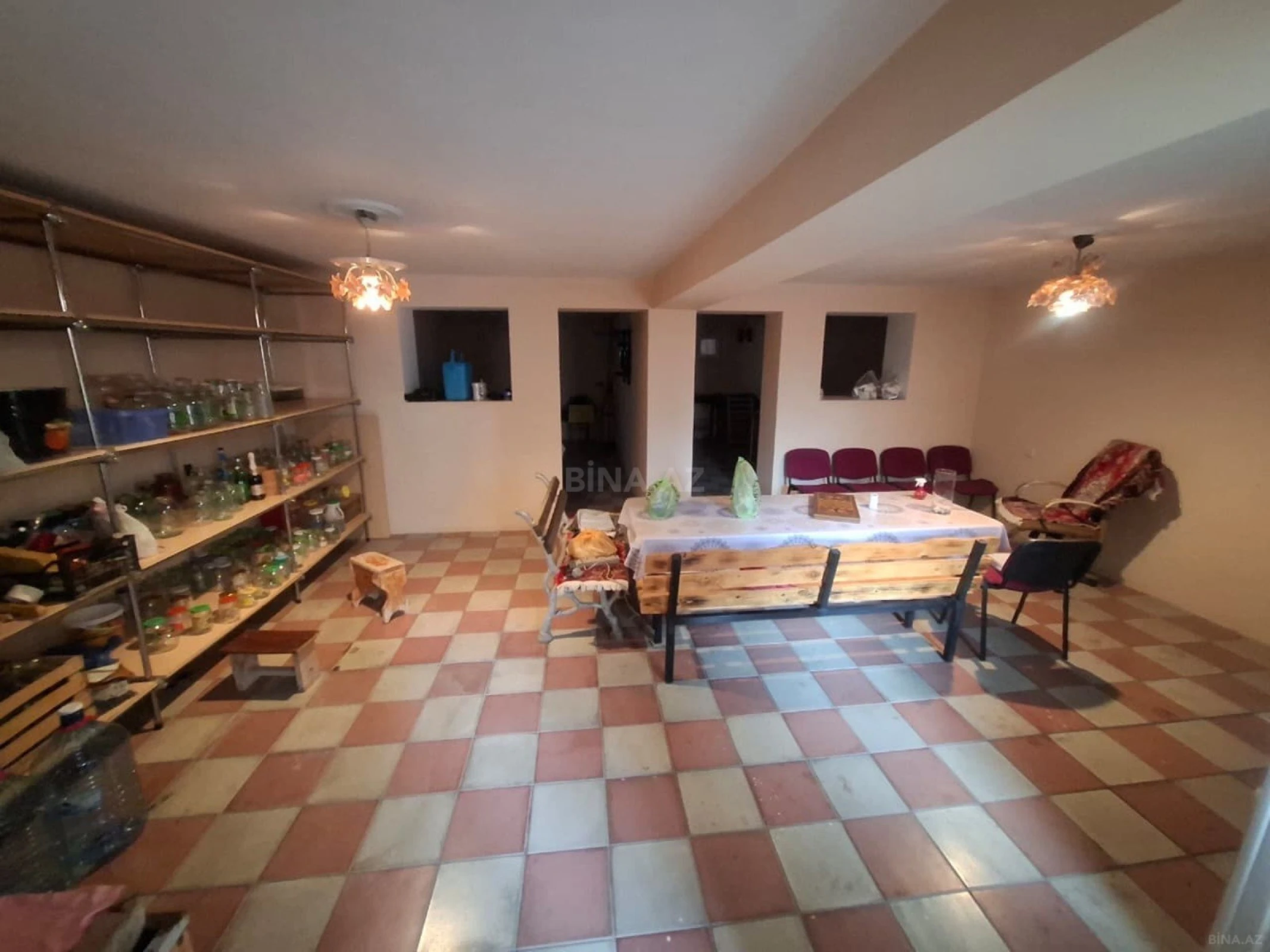 Kirayə verilir 10 otaqlı həyət evi 252 m²