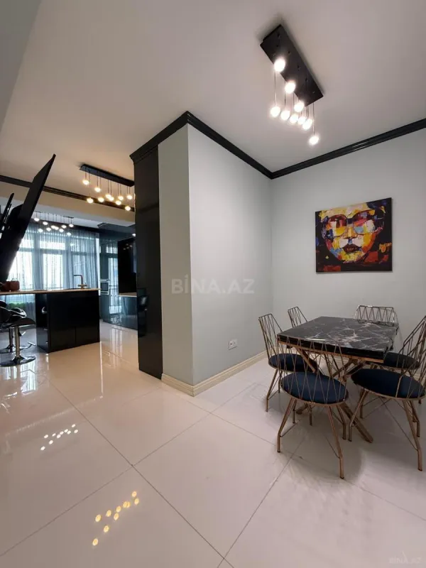 Kirayə verilir 4 otaqlı mənzil 200 m²
