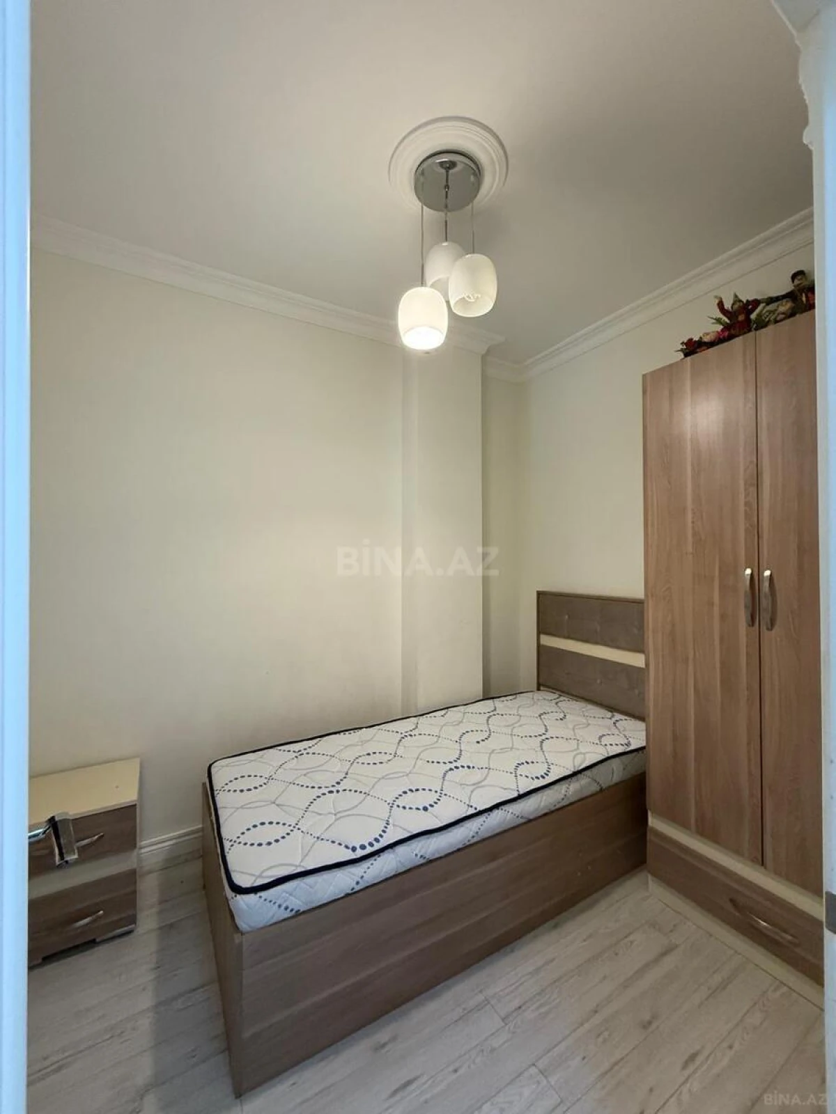 Kirayə verilir 4 otaqlı mənzil 200 m²