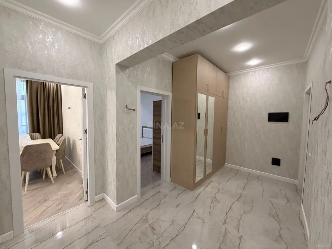 Kirayə verilir 2 otaqlı mənzil 79 m²