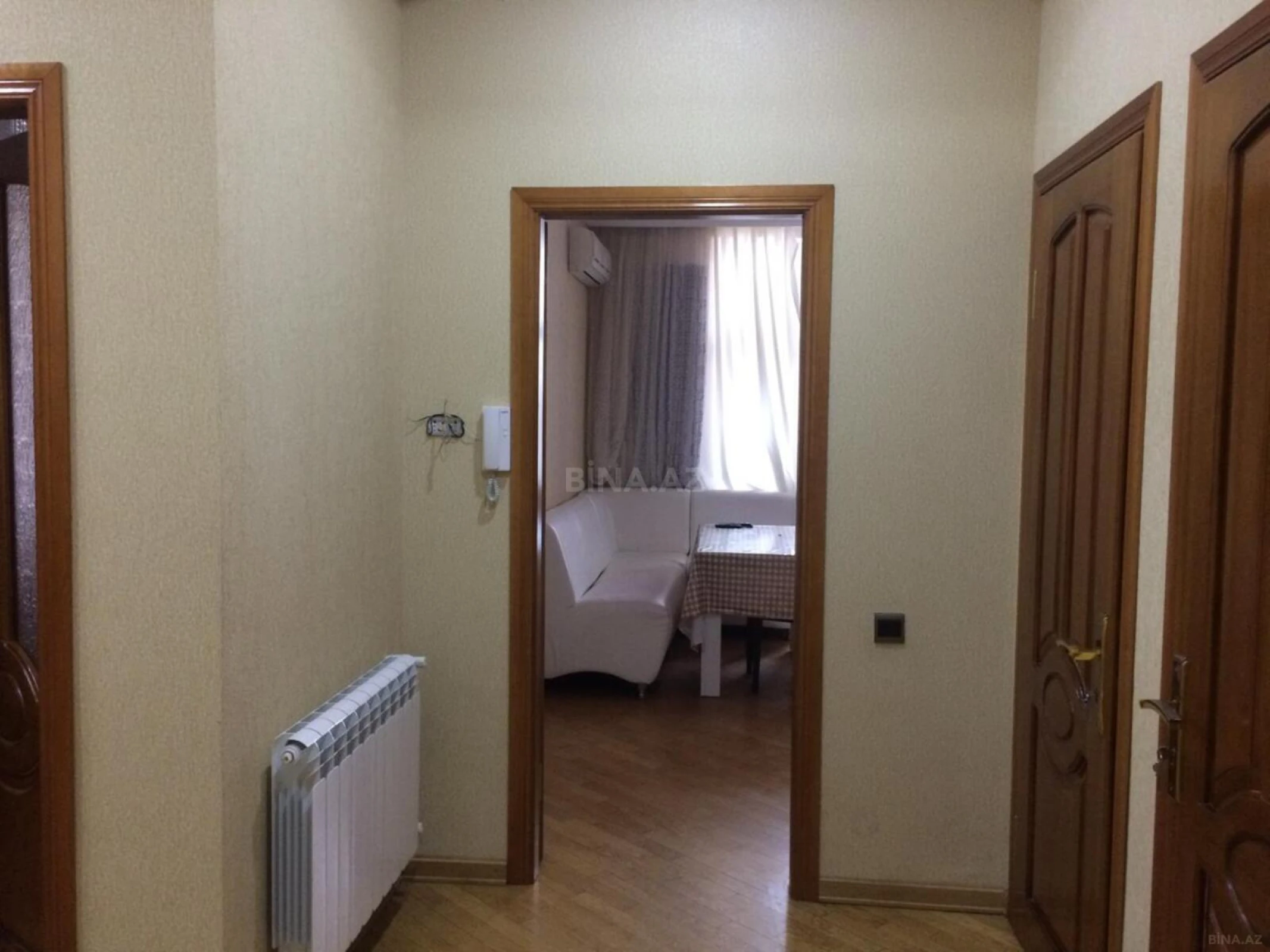 Kirayə verilir 2 otaqlı mənzil 85 m²