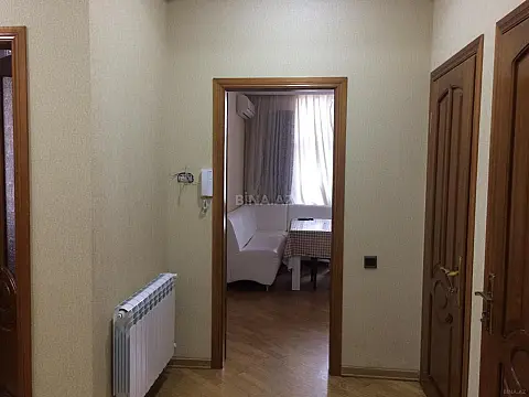 Kirayə verilir 2 otaqlı mənzil 85 m²