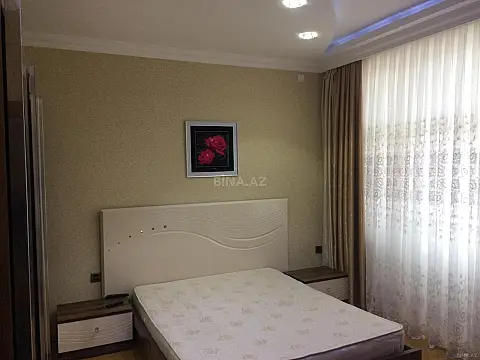 Kirayə verilir 2 otaqlı mənzil 85 m²