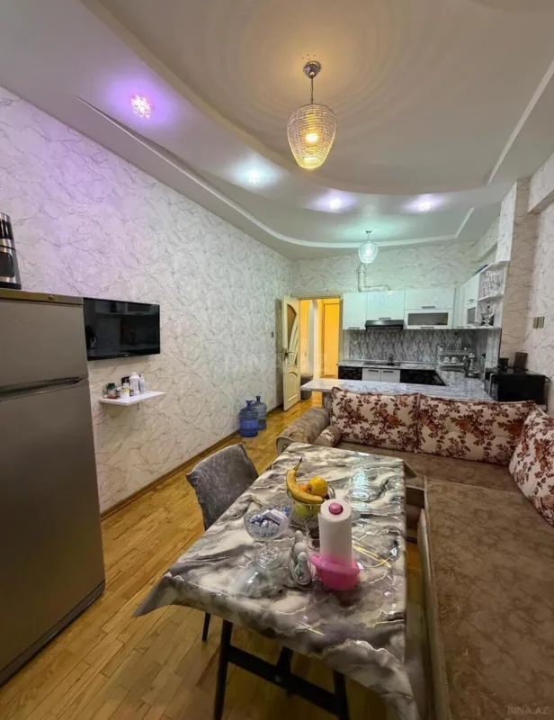 Kirayə verilir 3 otaqlı mənzil 110 m²