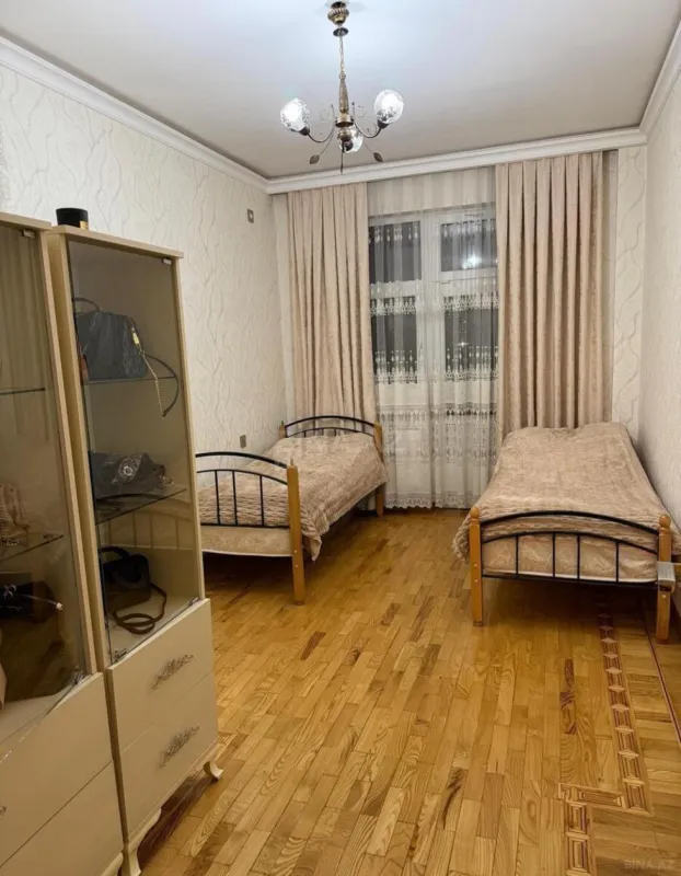 Kirayə verilir 3 otaqlı mənzil 110 m²