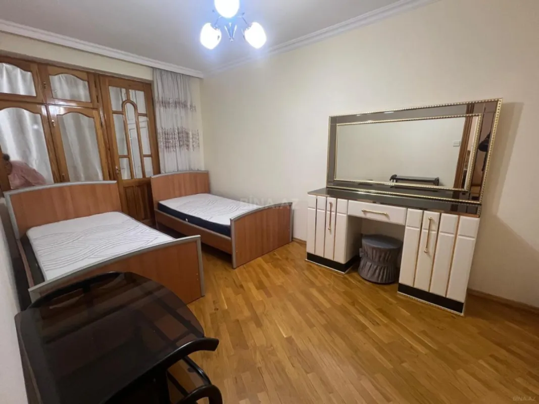 Kirayə verilir 3 otaqlı mənzil 90 m²