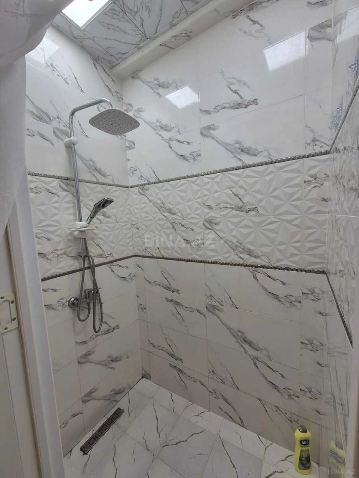 Satılır 2 otaqlı mənzil 62 m²