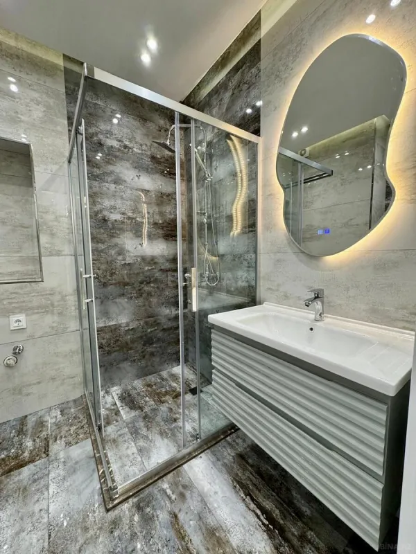 Satılır 3 otaqlı mənzil 107 m²