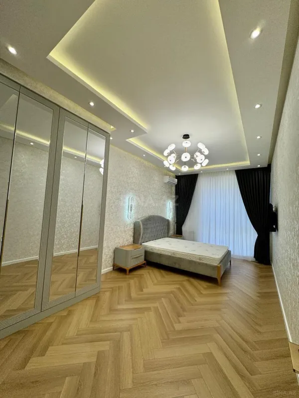 Satılır 3 otaqlı mənzil 107 m²