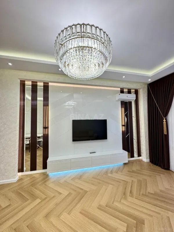 Satılır 3 otaqlı mənzil 107 m²