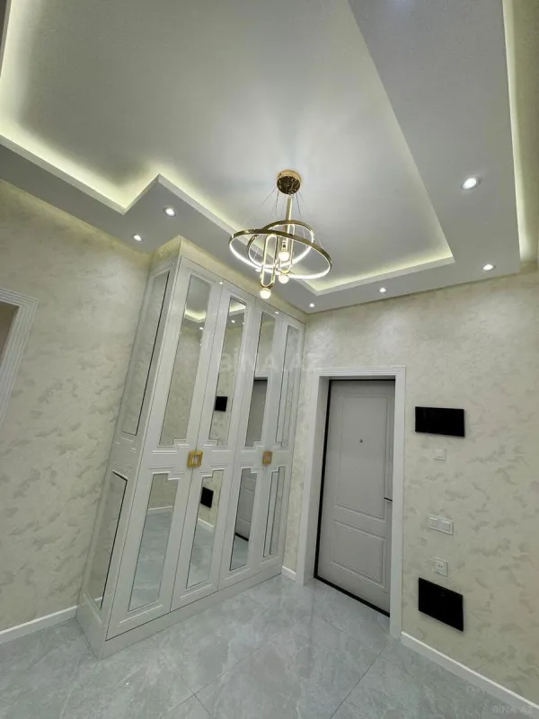 Satılır 3 otaqlı mənzil 107 m²
