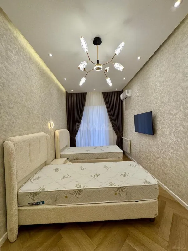 Satılır 3 otaqlı mənzil 107 m²