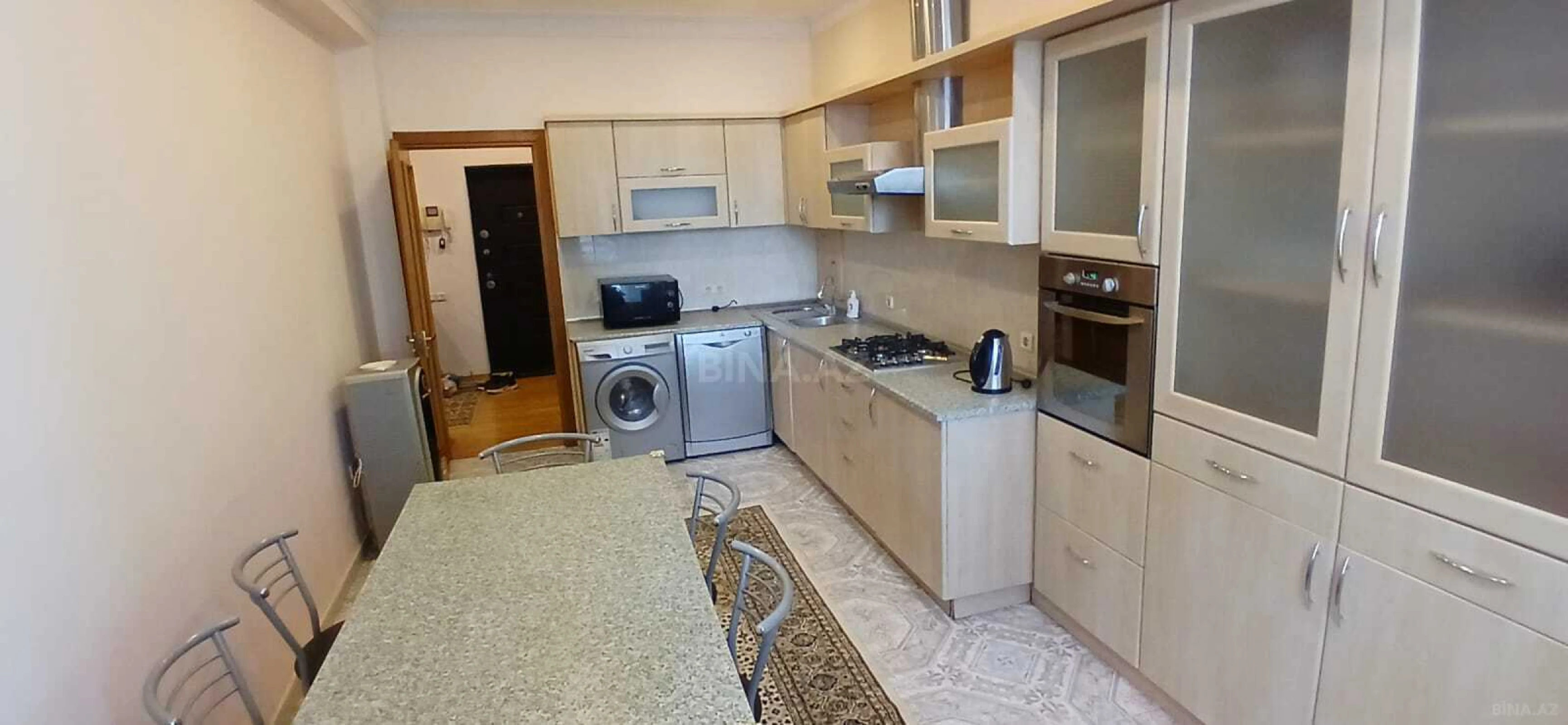 Kirayə verilir 3 otaqlı mənzil 140 m²