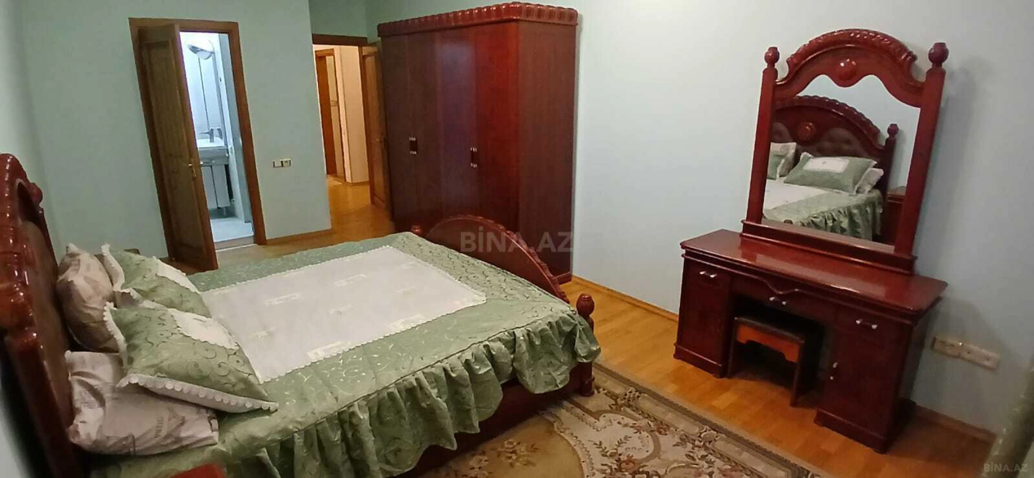 Kirayə verilir 3 otaqlı mənzil 140 m²