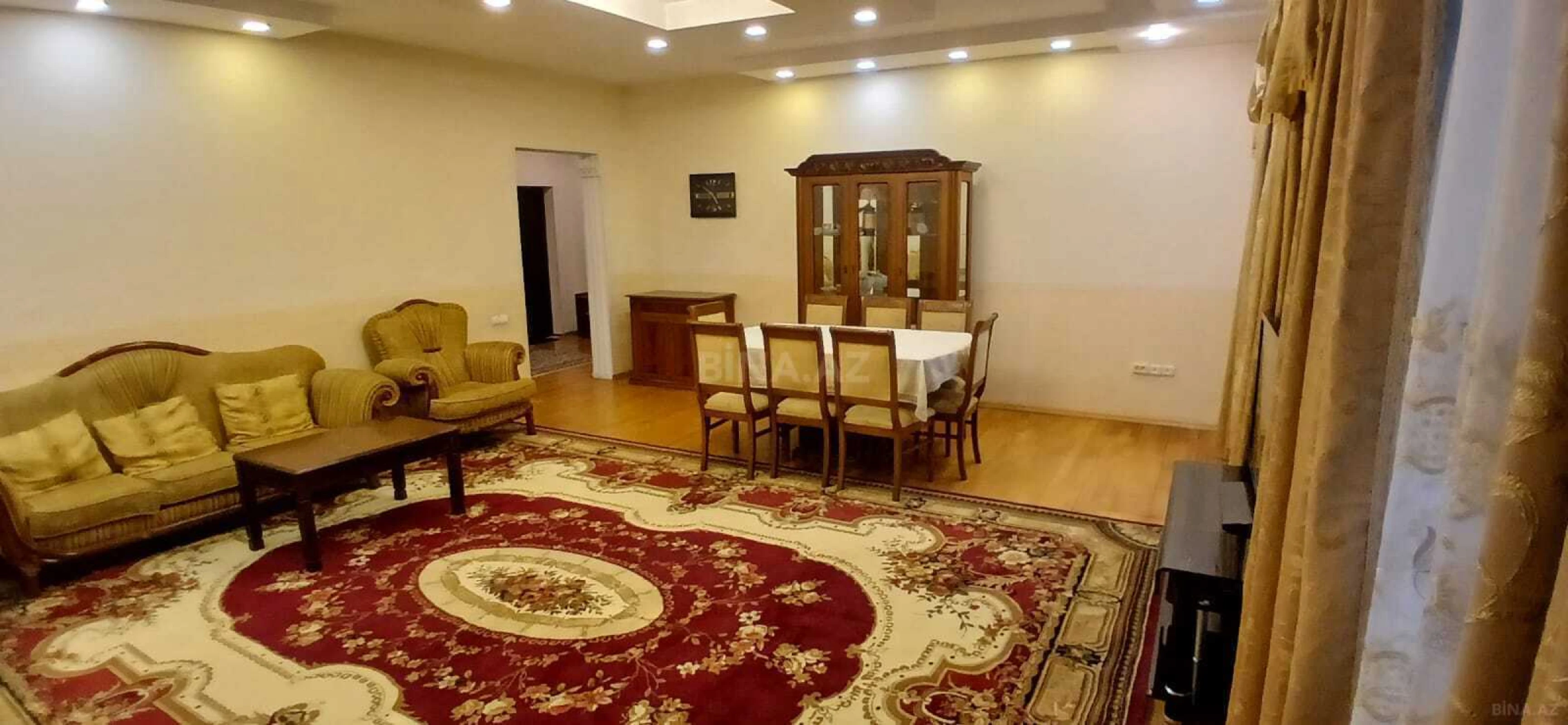 Kirayə verilir 3 otaqlı mənzil 140 m²