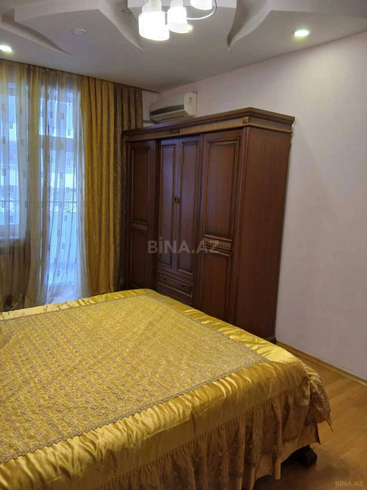 Kirayə verilir 3 otaqlı mənzil 140 m²