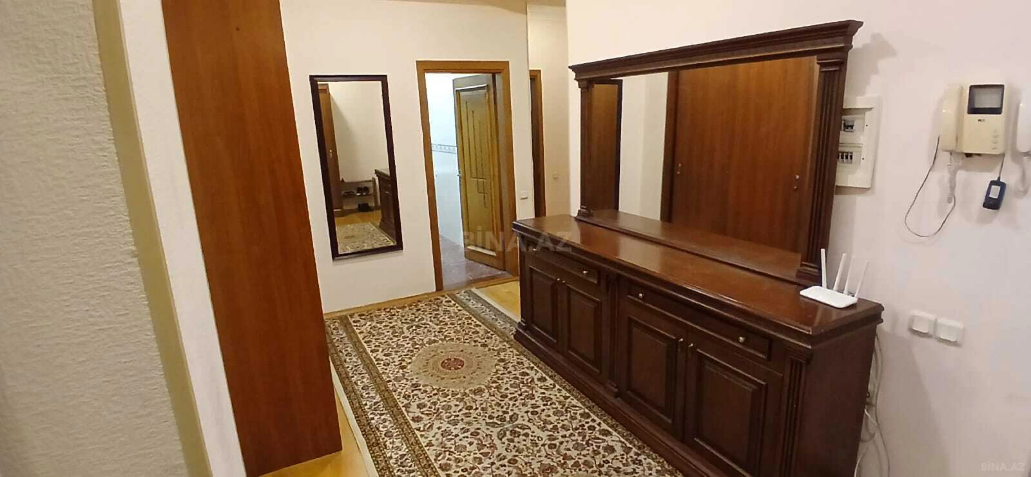 Kirayə verilir 3 otaqlı mənzil 140 m²