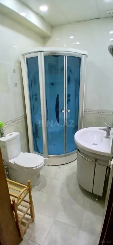 Kirayə verilir 3 otaqlı mənzil 140 m²