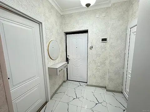 Satılır 2 otaqlı mənzil 65 m²