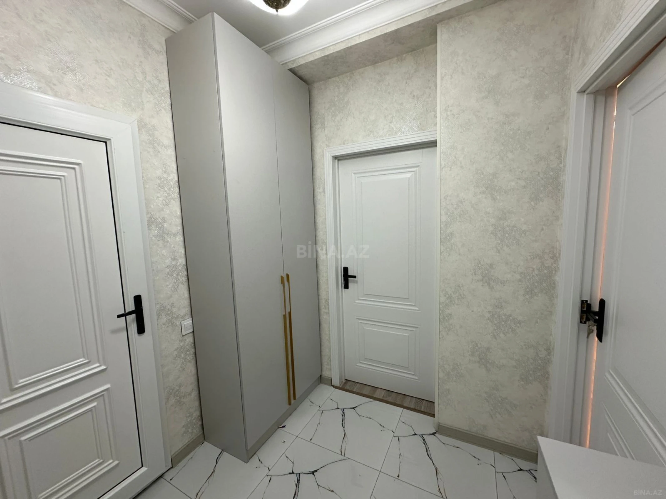 Satılır 2 otaqlı mənzil 65 m²