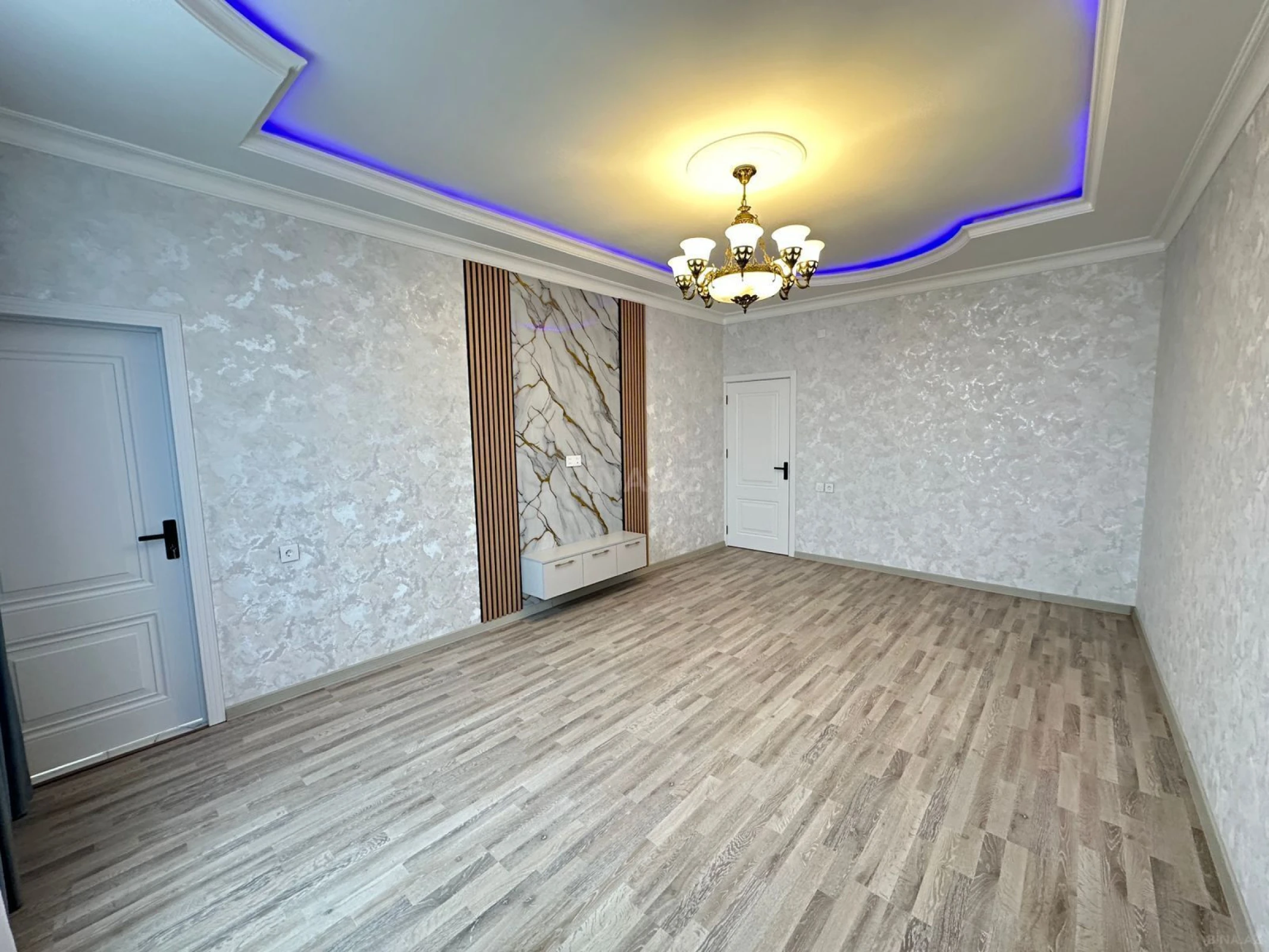 Satılır 2 otaqlı mənzil 65 m²