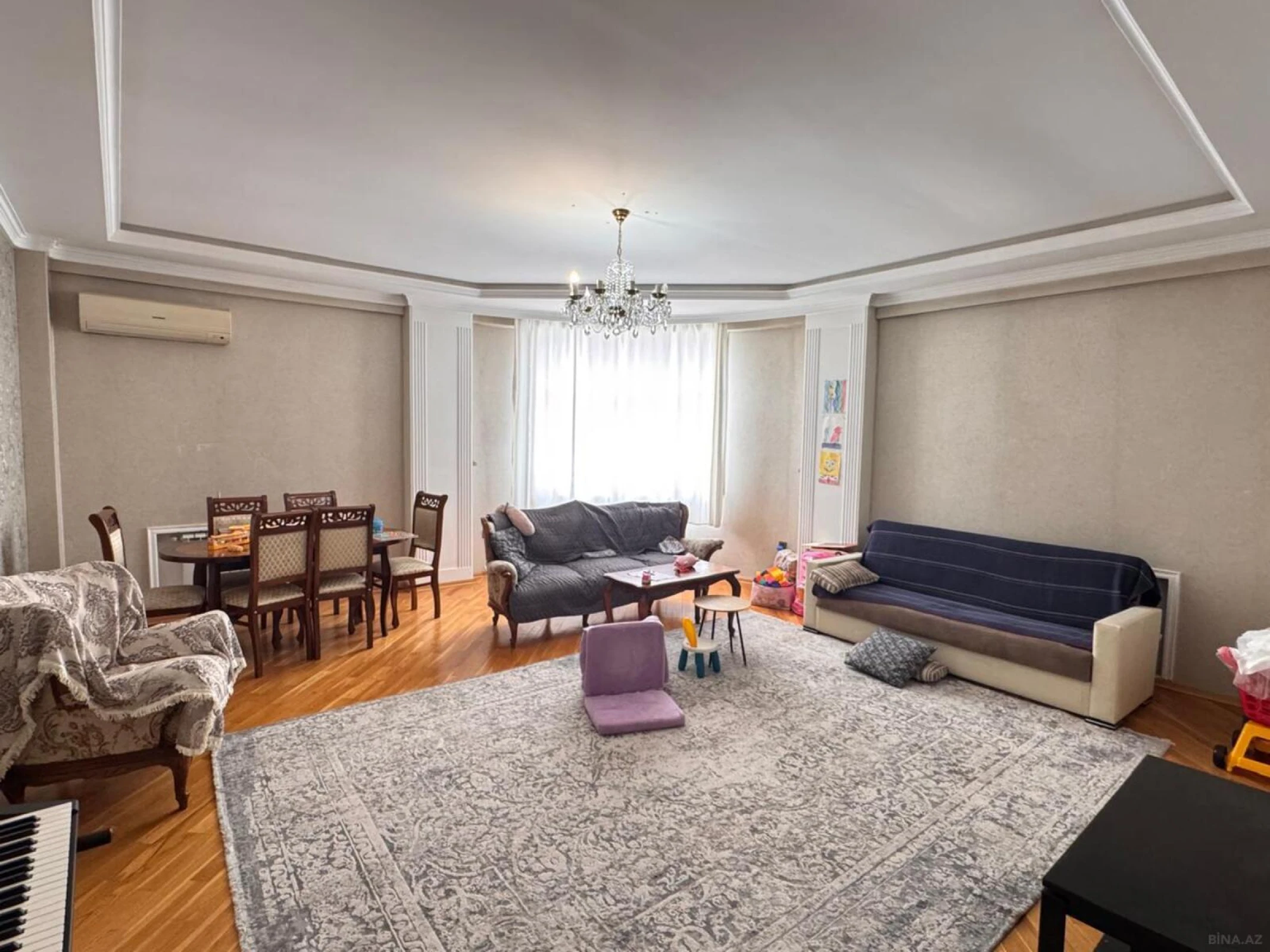 Kirayə verilir 3 otaqlı mənzil 130 m²