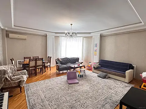 Kirayə verilir 3 otaqlı mənzil 130 m² — Bakı 3 otaq 130.00 m²