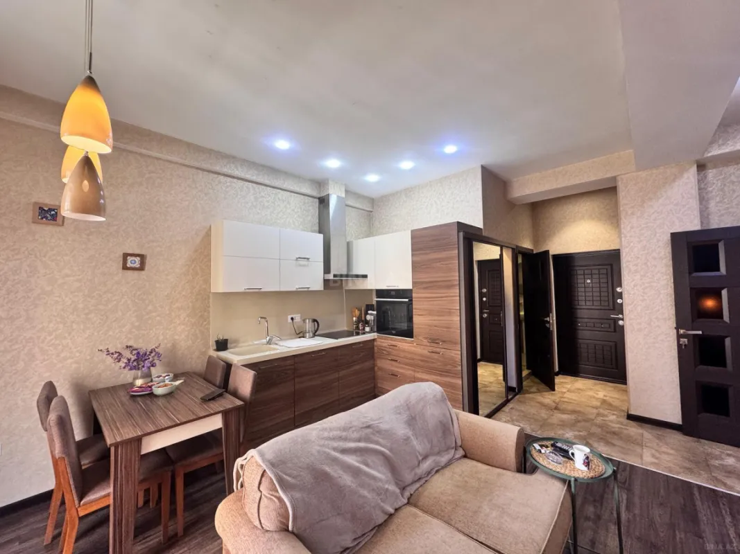Satılır 2 otaqlı mənzil 58 m²