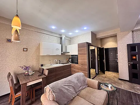 Satılır 2 otaqlı mənzil 58 m²