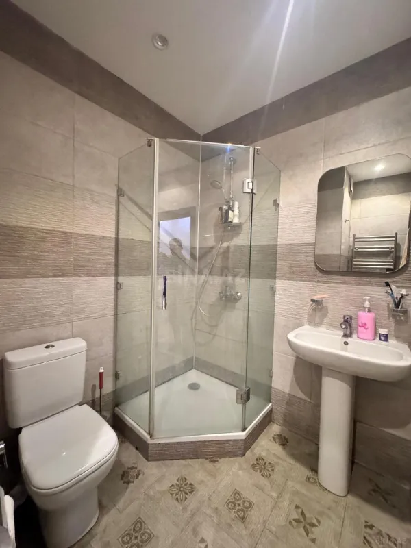 Satılır 2 otaqlı mənzil 58 m²