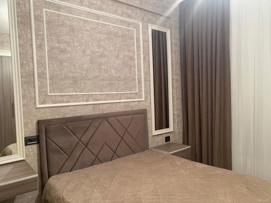 Kirayə verilir 2 otaqlı mənzil 75 m²