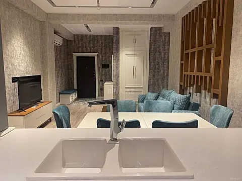 Kirayə verilir 2 otaqlı mənzil 75 m²