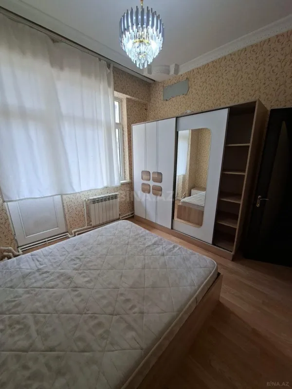 Satılır 2 otaqlı mənzil 70 m²