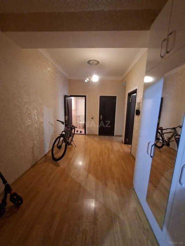 Satılır 2 otaqlı mənzil 70 m²