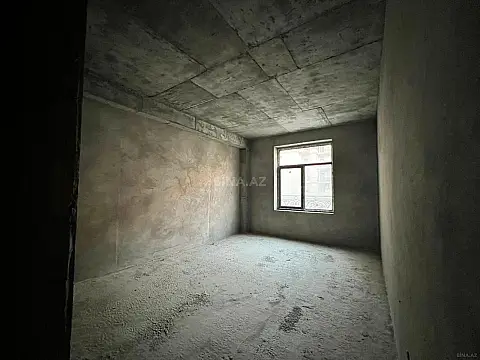 Satılır 4 otaqlı mənzil 163 m²
