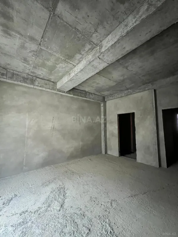 Satılır 4 otaqlı mənzil 163 m²