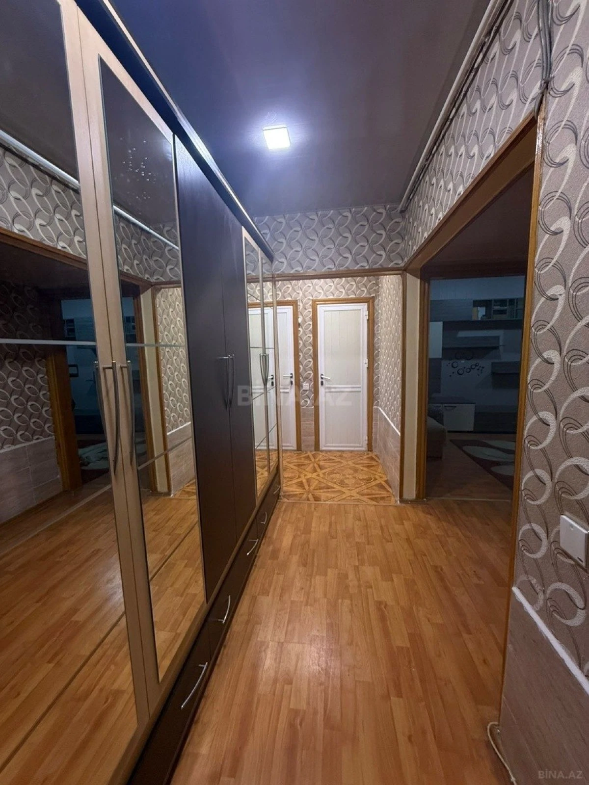 Satılır 2 otaqlı mənzil 55 m²