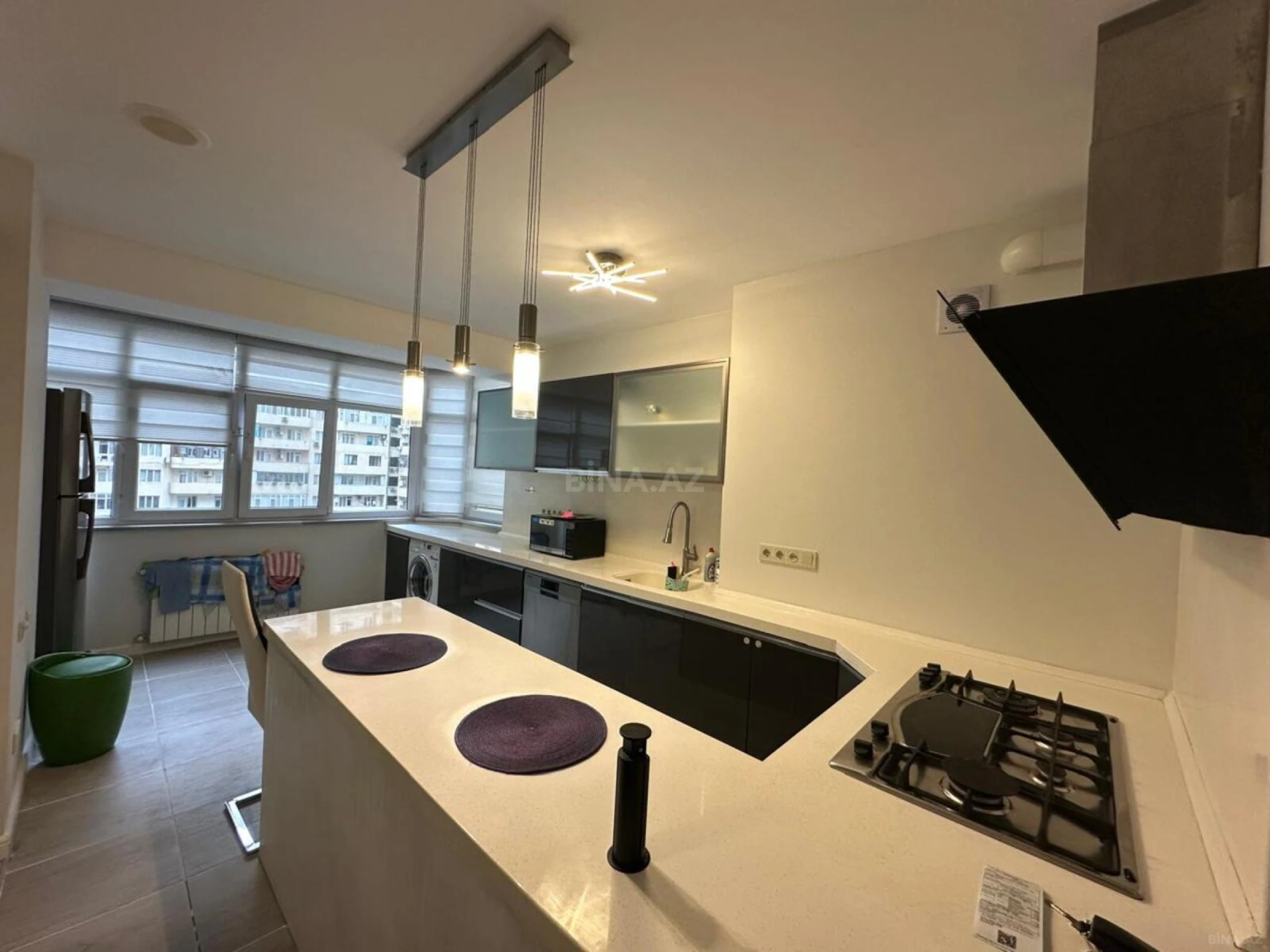 Kirayə verilir 2 otaqlı mənzil 75 m²