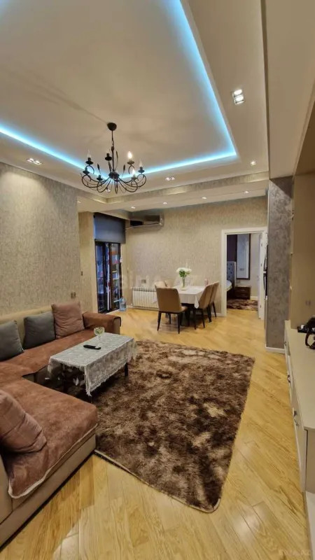 Satılır 2 otaqlı mənzil 63 m²