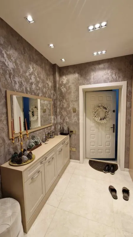 Satılır 2 otaqlı mənzil 63 m²