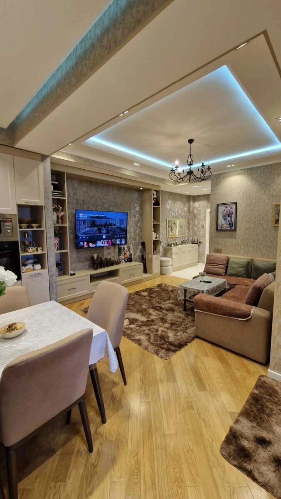 Satılır 2 otaqlı mənzil 63 m²