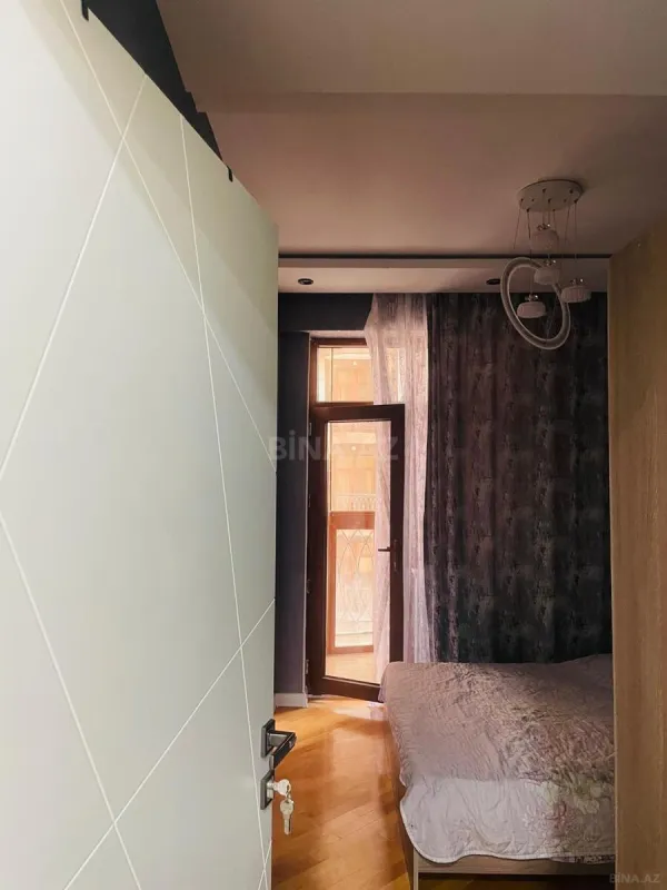 Satılır 2 otaqlı mənzil 58 m²