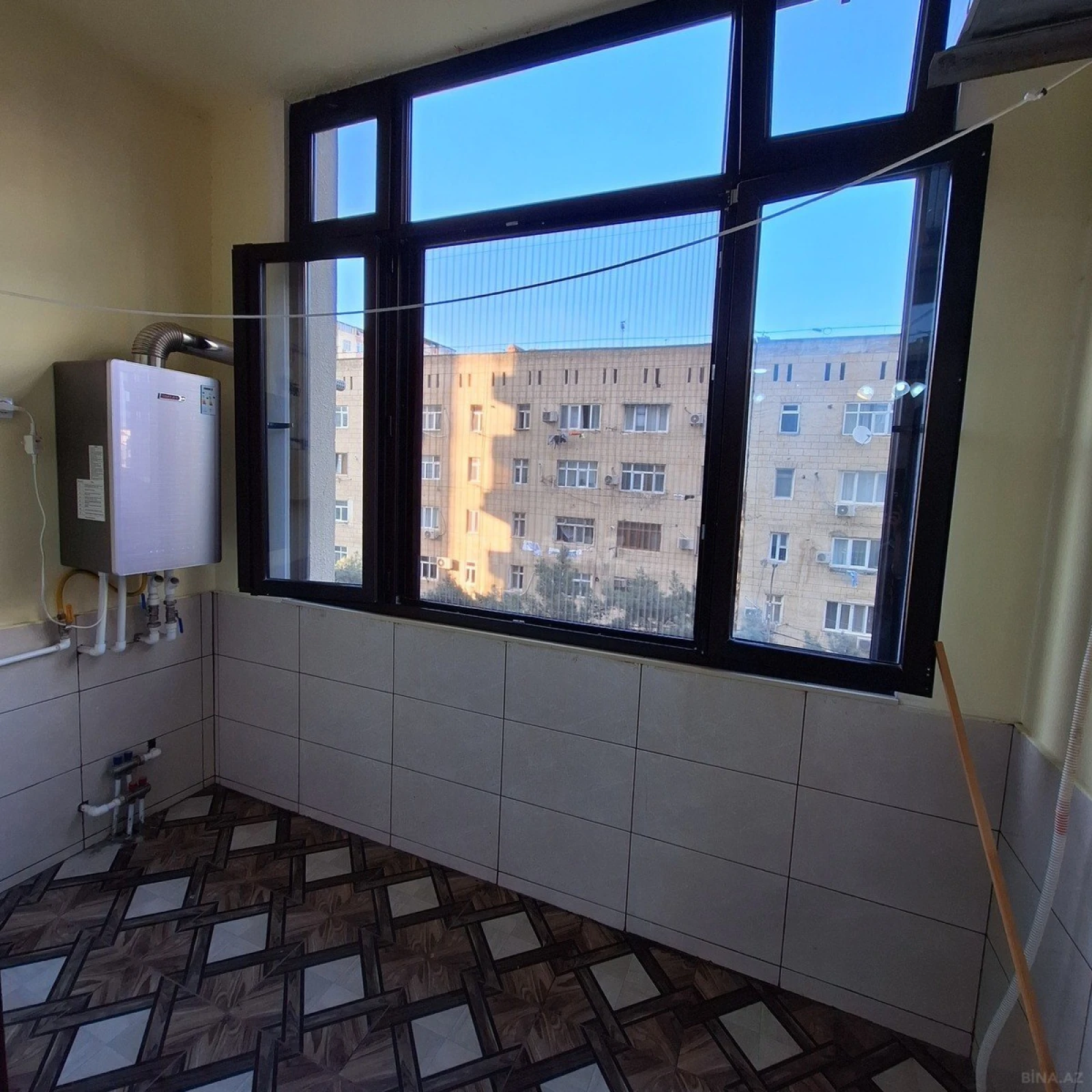 Kirayə verilir 3 otaqlı mənzil 93 m²