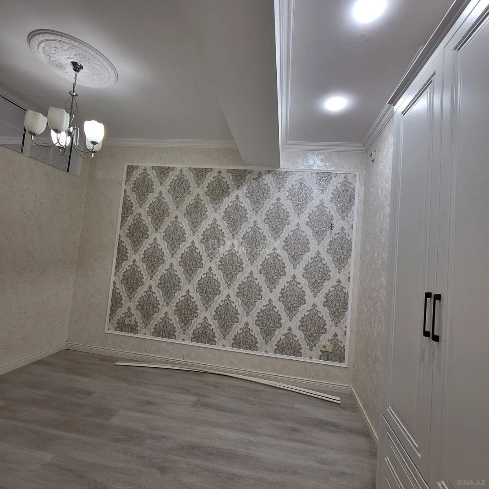 Kirayə verilir 3 otaqlı mənzil 93 m²