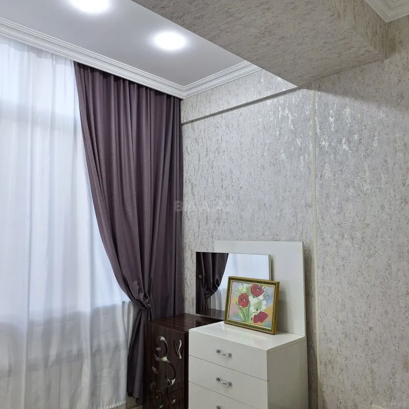 Kirayə verilir 3 otaqlı mənzil 93 m²