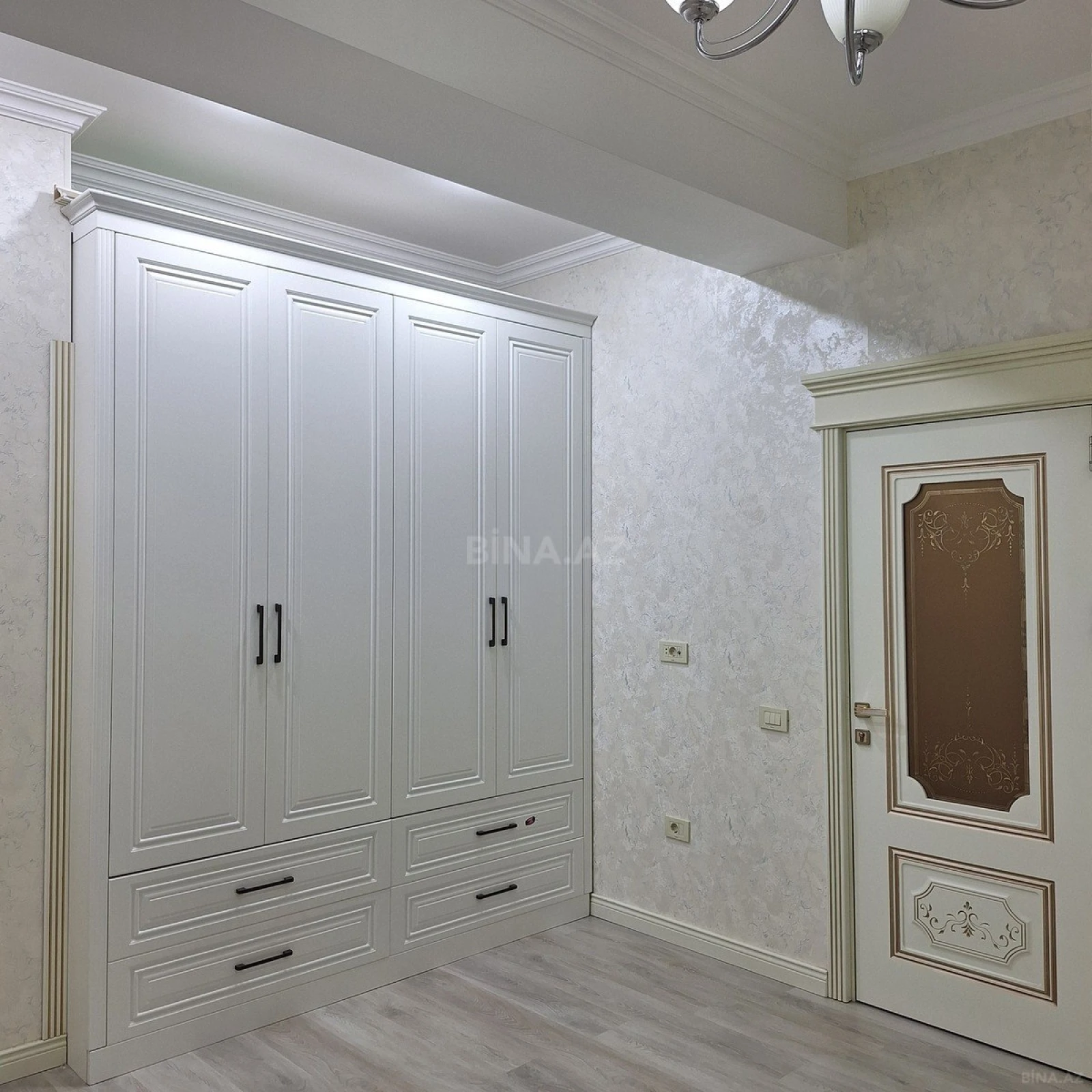 Kirayə verilir 3 otaqlı mənzil 93 m²