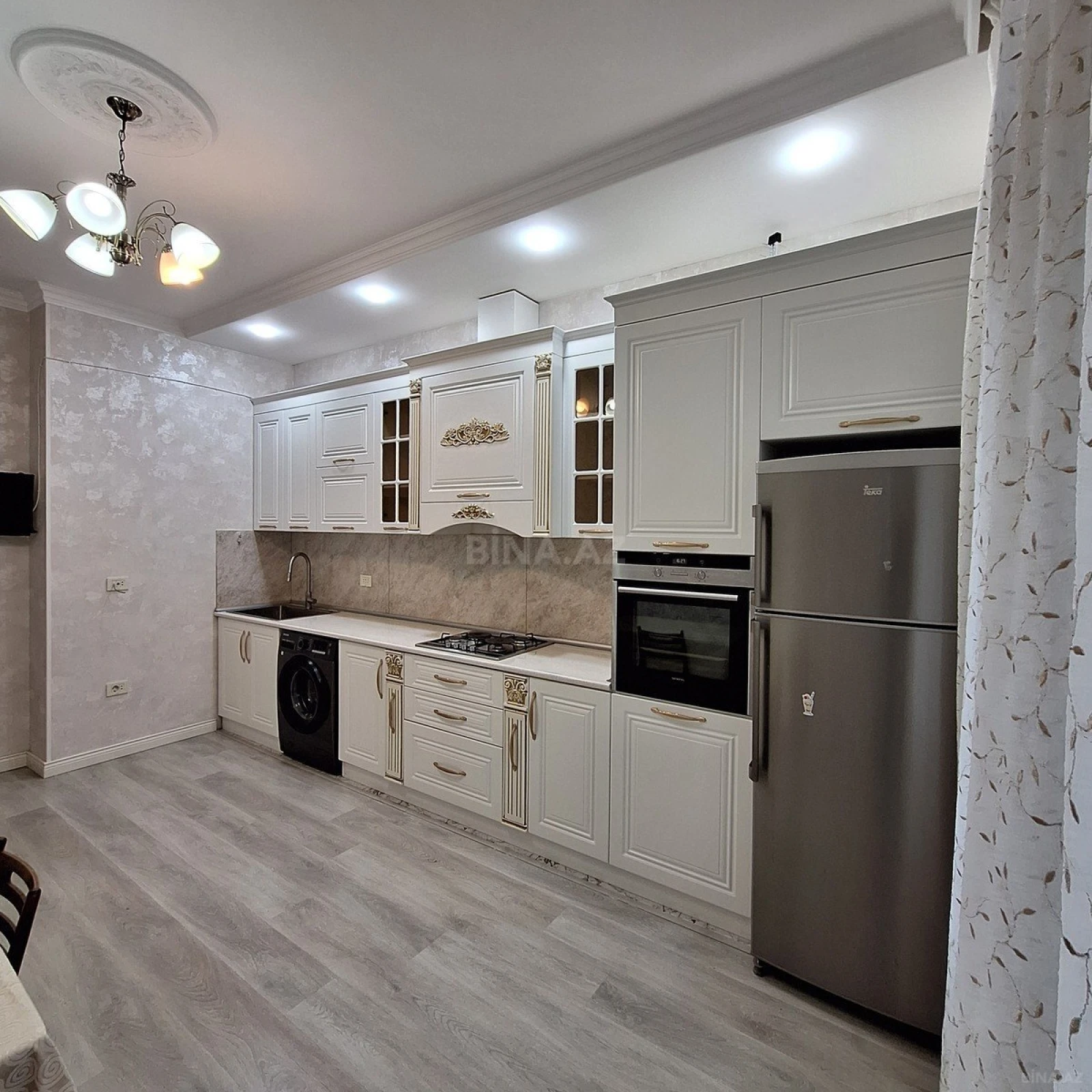 Kirayə verilir 3 otaqlı mənzil 93 m²